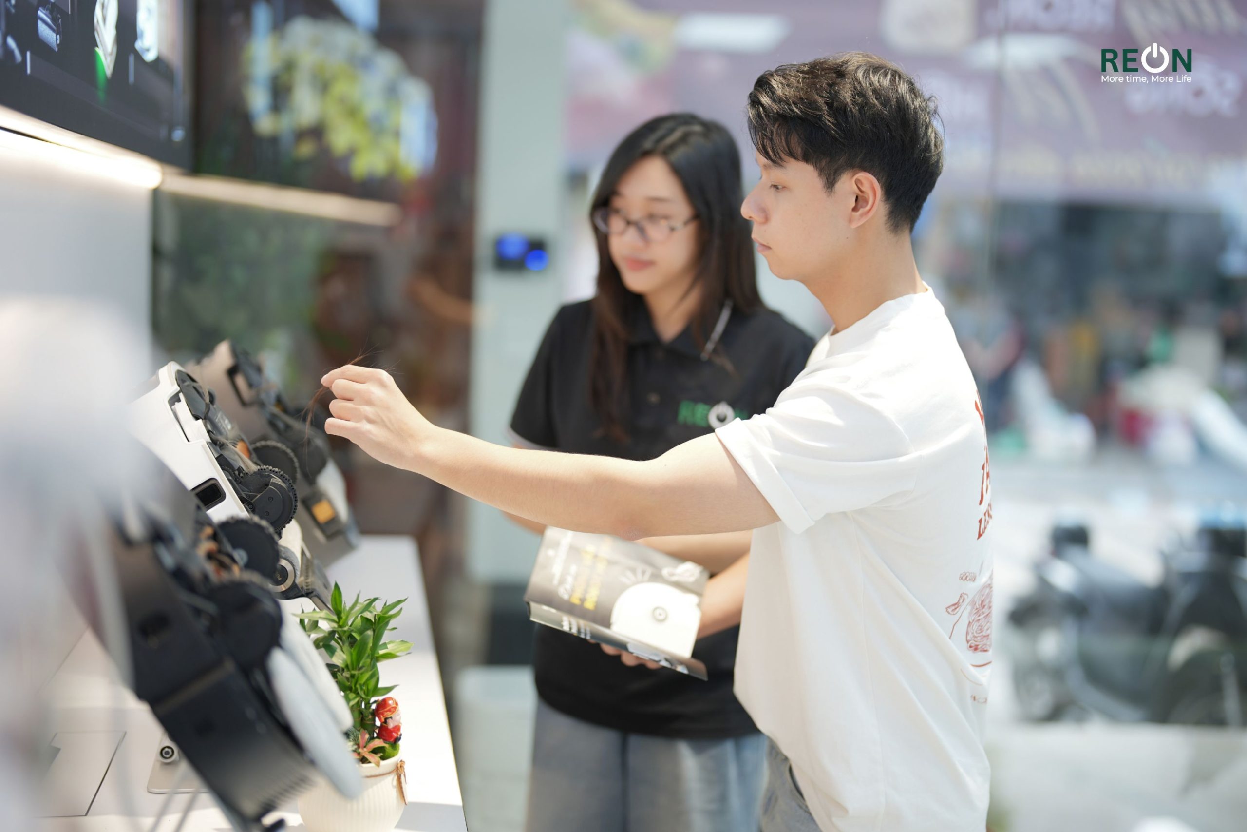 roborock-qrevo-s-pro-reon-center