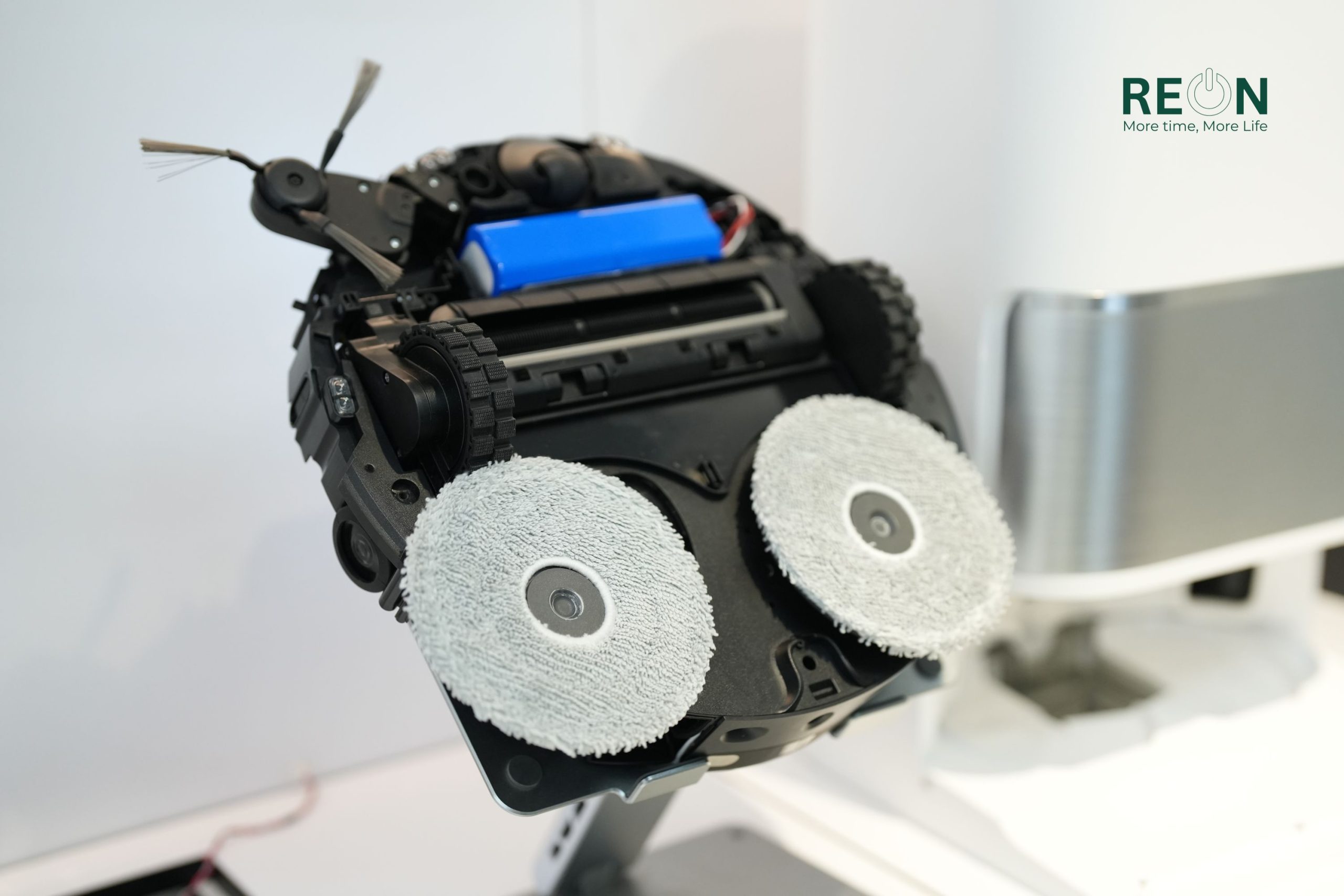 reon-center-bao-duong-robot-hut-bui-tan-noi