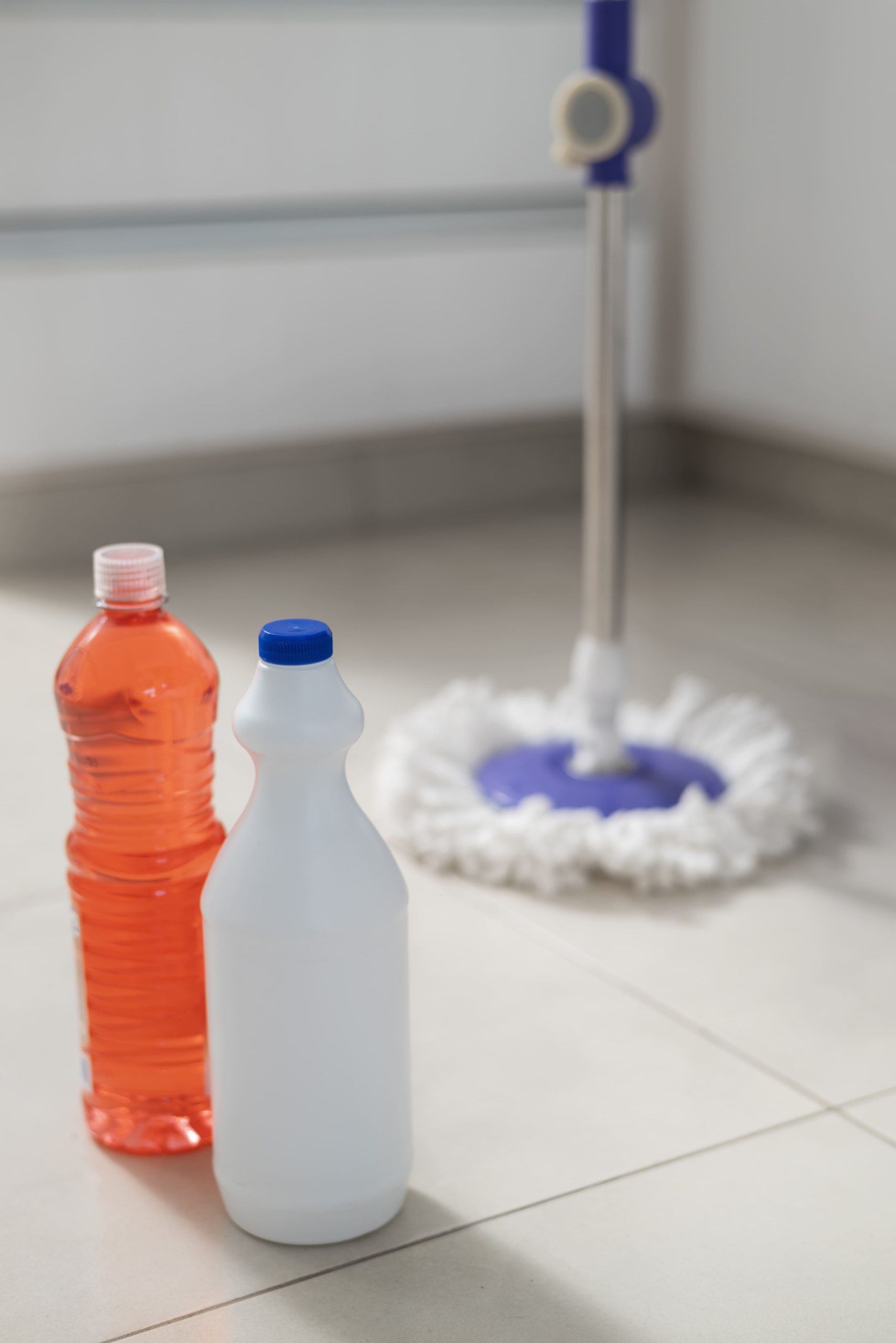 san-nha-boc-mui-du-lau-thuong-xuyen-reoncenter